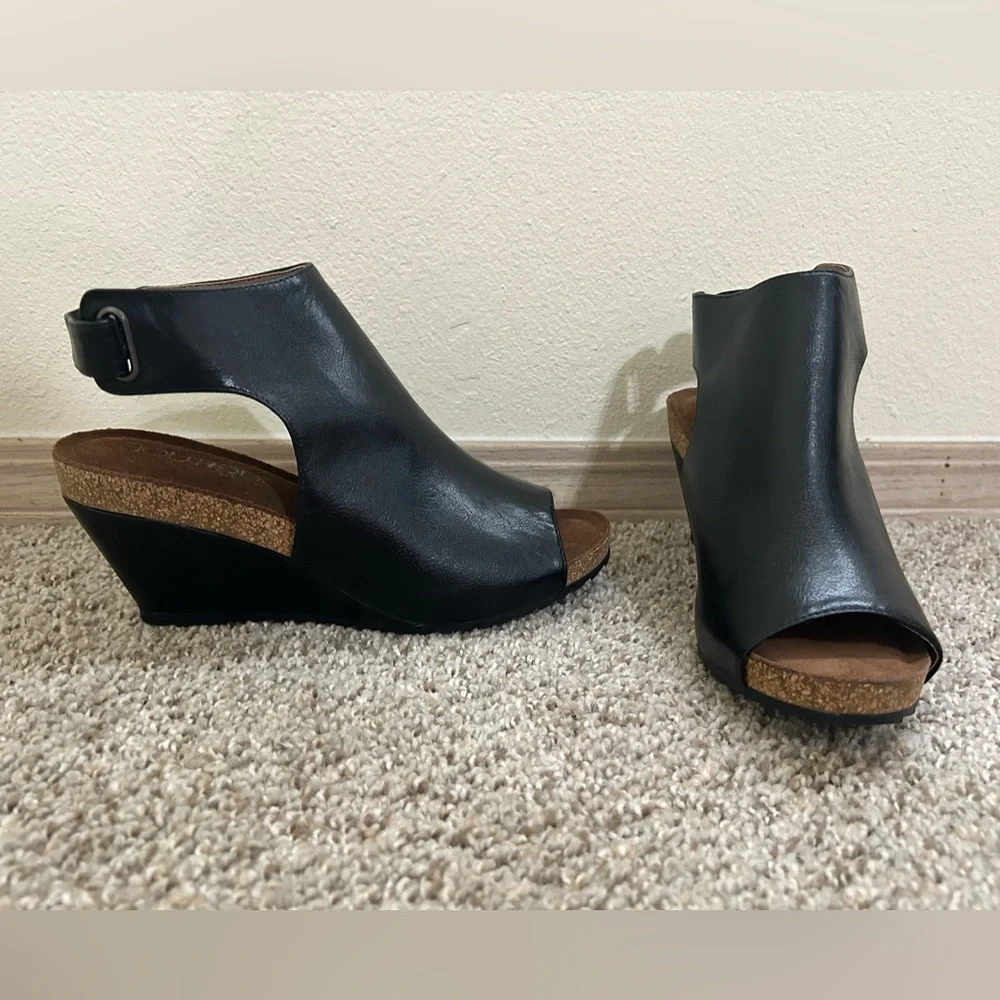 Boutique by Corkys Calypso Black Cork Wedge Heel Size 10 Women's Ankle Velcro